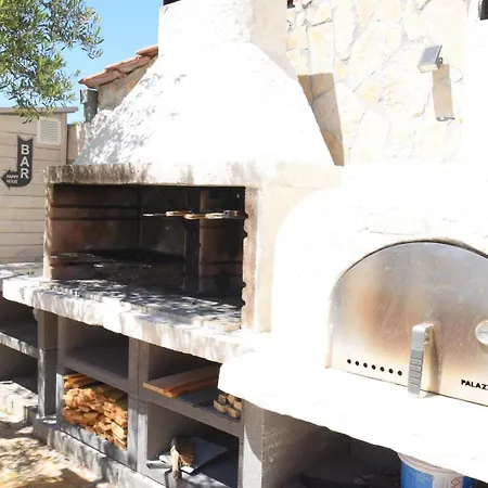 Apartment Luger 1. Stock *