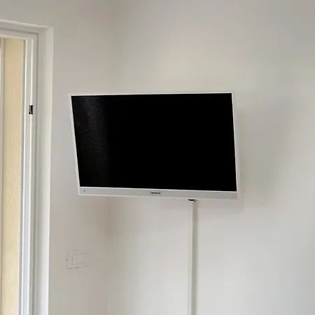Apartment Luger 1. Stock Razanj
