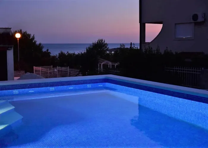 Luger 1. Stock Apartman Razanj