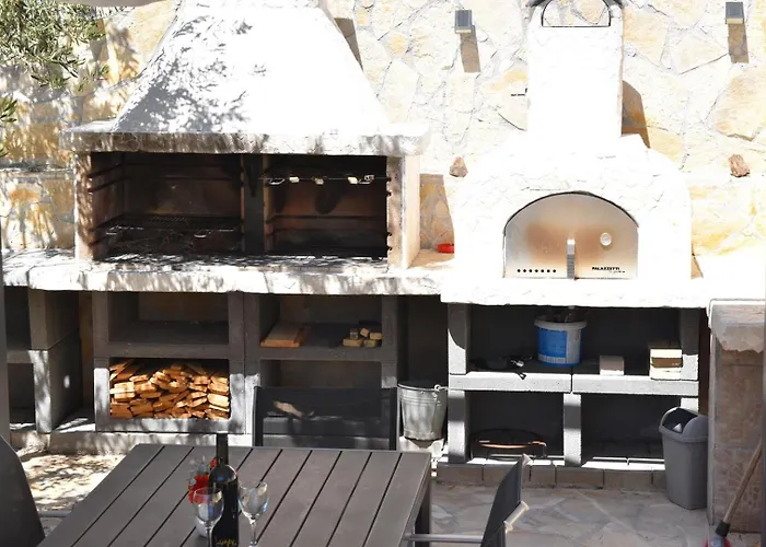 Luger 1. Stock Apartman Razanj