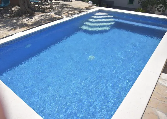 Luger 1. Stock Apartman Razanj